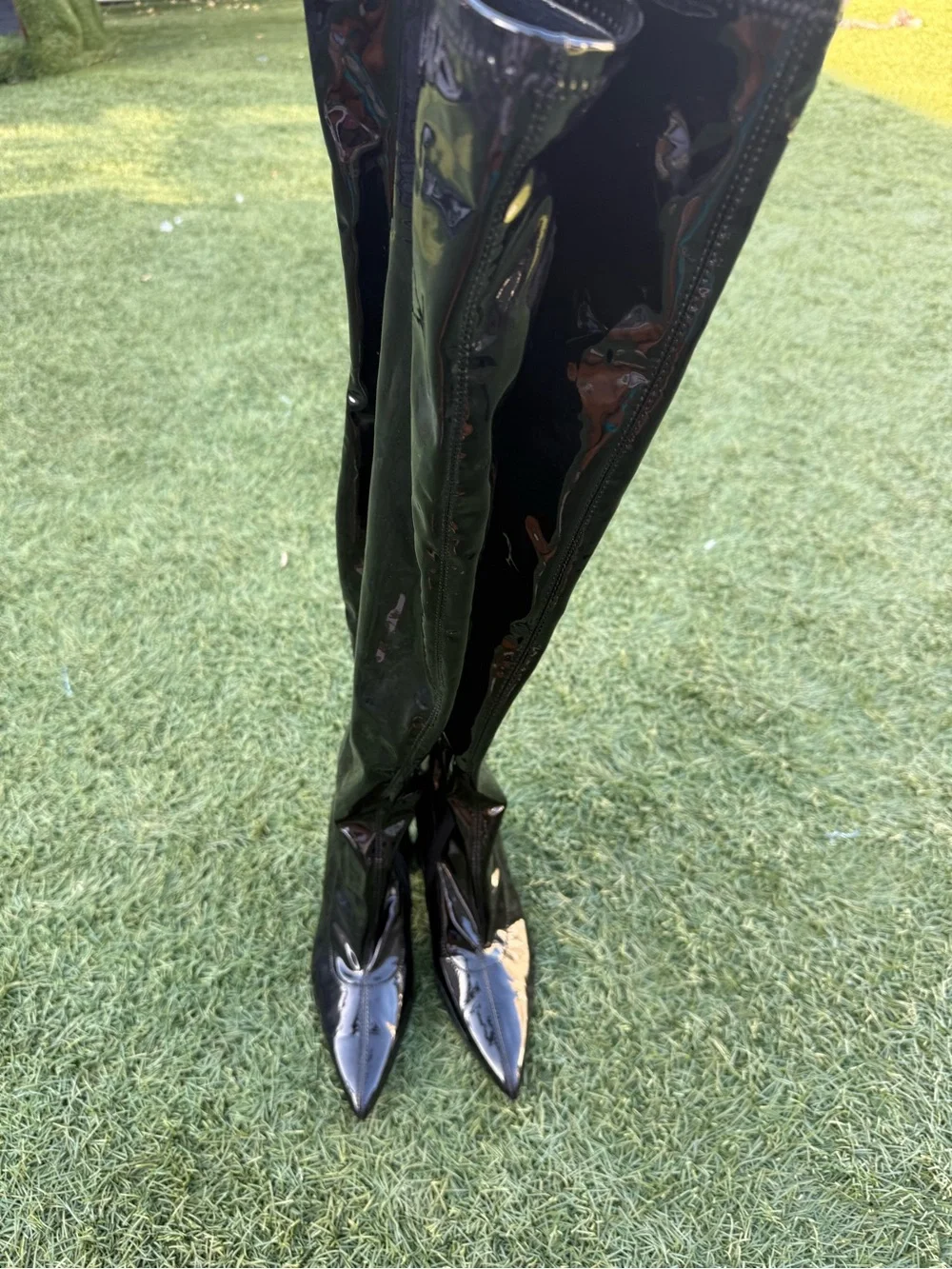 ✨ Zara black patent faux-leather over-the-knee boots,